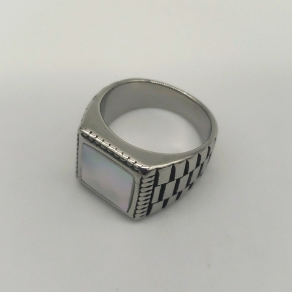 932- Mother Of Pearl Handmade Men's Ring Size 10 1/2 NWT - Picture 2 of 8